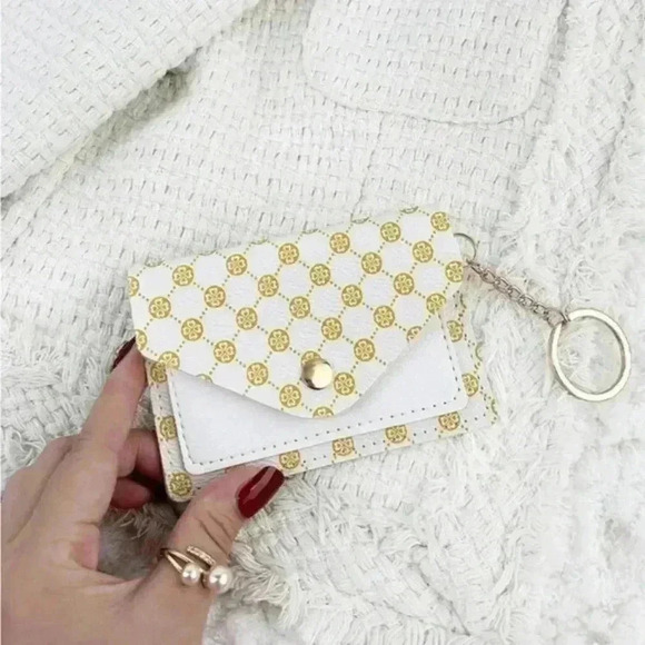 Handbags - ⚠️Clearance🤍Nee Cardholder White Wallet